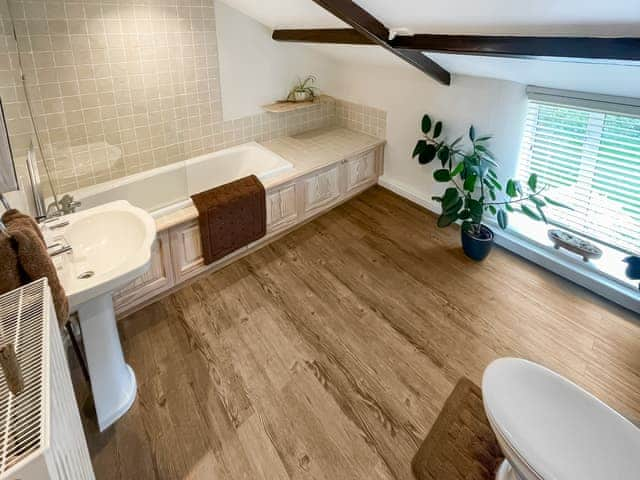 Bathroom | The Farmhouse, Ley Farm, Yarcombe