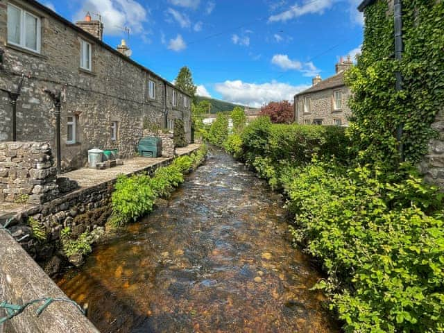 Surrounding area | The Old School, Kettlewell