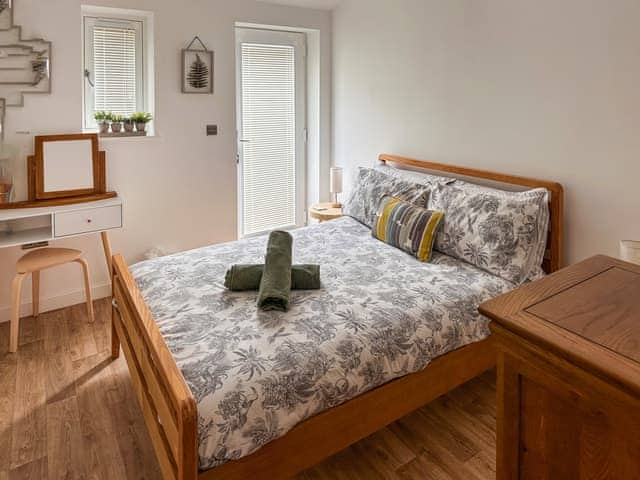 Double bedroom | Secretseaview, West Mersea