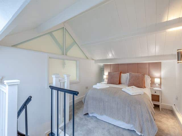 Double bedroom | Ebenezer Chapel, Broxted