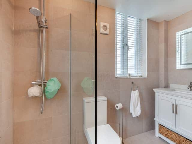 Shower room | Ebenezer Chapel, Broxted