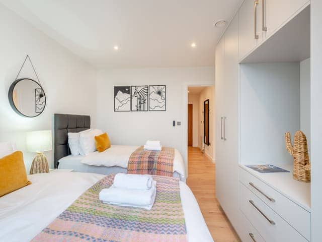 Twin bedroom | Sound of the Sea, Ramsgate