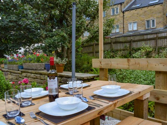 Outdoor eating area | The Nellie Nook, Greenfield, near Saddleworth