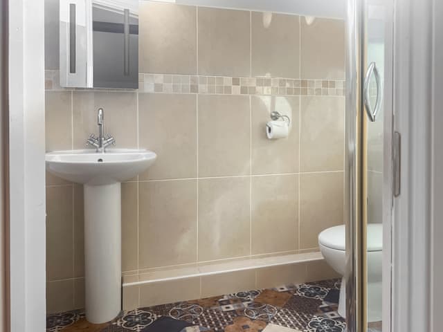 Bathroom | Willow Barn - Beech Farm Barns, Neatishead, near Norwich