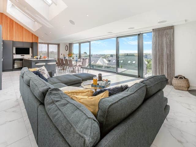 Open plan living space | Seabreeze, St Mawes