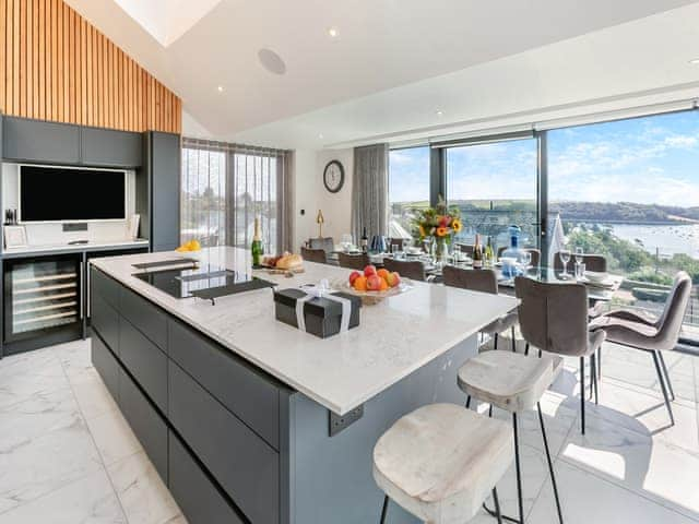 Open plan living space | Seabreeze, St Mawes