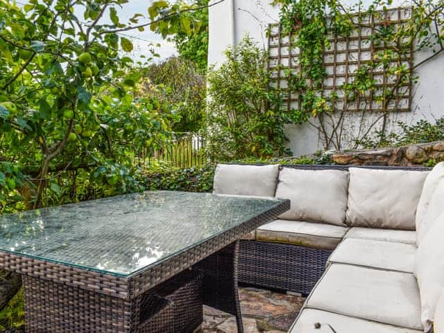 Sitting-out-area | Forge Cottage, Cullompton