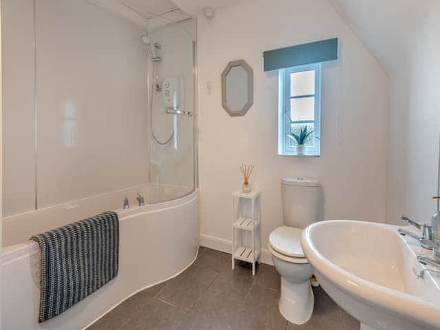 Bathroom | Bankside Cottage, Revesby, near Boston