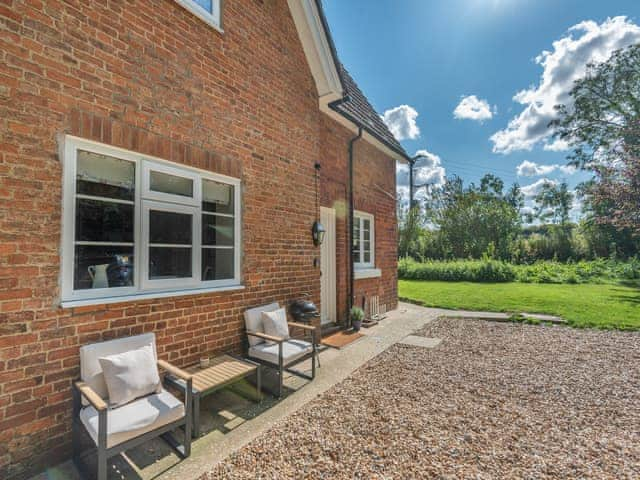 Sitting-out-area | Bankside Cottage, Revesby, near Boston