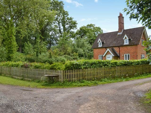 Exterior | Bankside Cottage, Revesby, near Boston