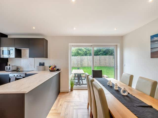 Kitchen | The Caddy&rsquo;s Lodge - The Drive Cottages, Bamburgh