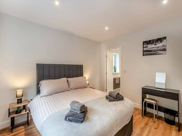 Double bedroom | The Caddy&rsquo;s Lodge - The Drive Cottages, Bamburgh