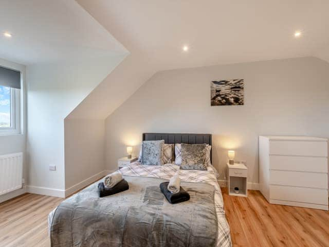 Double bedroom | The Caddy&rsquo;s Lodge - The Drive Cottages, Bamburgh