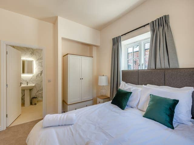 Double bedroom | No 3 - Carlisle - Tedsmore Hall Estate Properties, Oswestry