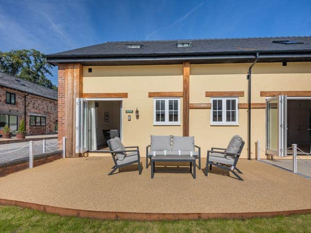 Sitting-out-area | No 6 - Doncaster - Tedsmore Hall Estate Properties, Oswestry