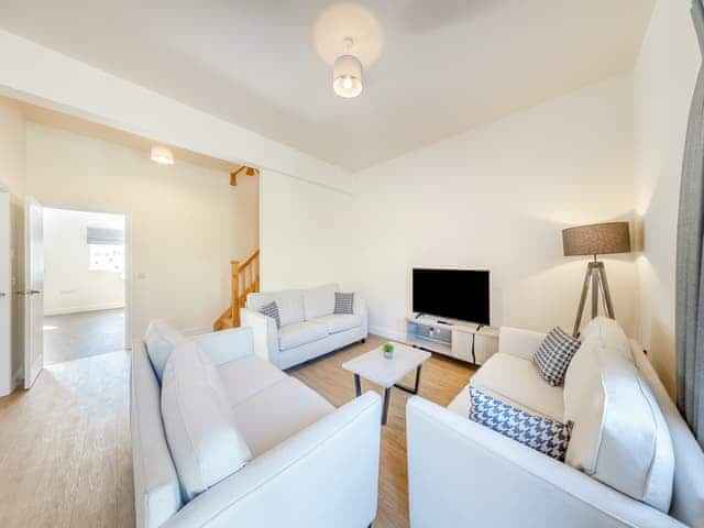 Living area | No 7 - Cheltenham - Tedsmore Hall Estate Properties, Oswestry