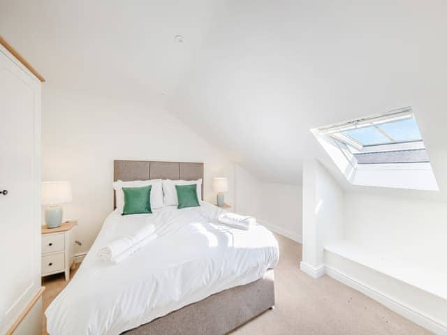 Double bedroom | No 7 - Cheltenham - Tedsmore Hall Estate Properties, Oswestry