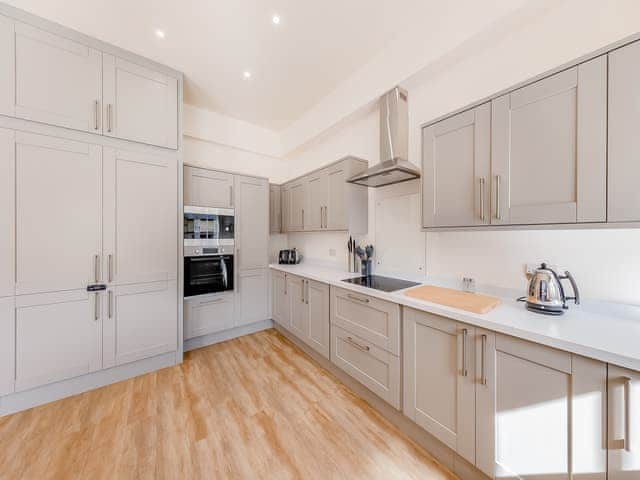 Kitchen | Tedsmore Hall Estate properties - No 2 - Chepstow - Tedsmore Hall Estate Properties, Oswestry