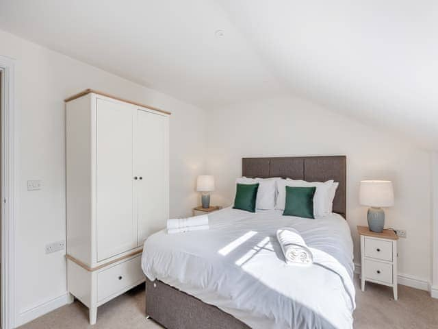 Double bedroom | Tedsmore Hall Estate properties - No 2 - Chepstow - Tedsmore Hall Estate Properties, Oswestry