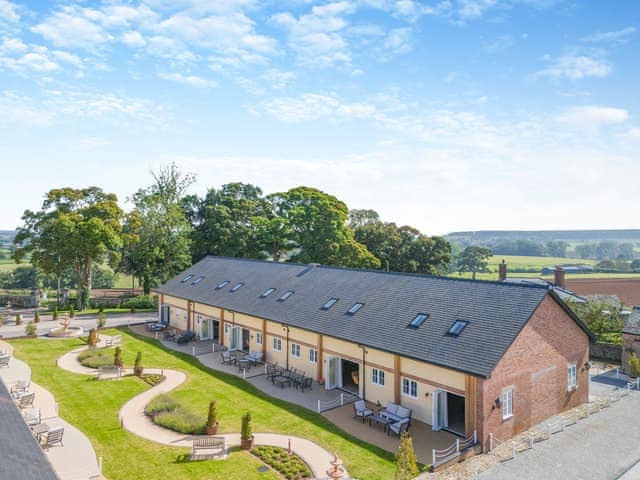 Exterior | Tedsmore Hall Estate properties - No 2 - Chepstow - Tedsmore Hall Estate Properties, Oswestry