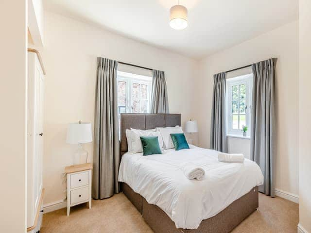 Double bedroom | No 4 - Kempton Park - Tedsmore Hall Estate properties, Oswestry