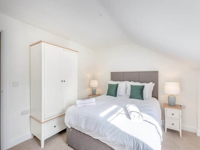 Double bedroom | No 10 - The Stables - Tedsmore Hall Estate Properties - Tedsmore Hall Estate Properties, Oswestry