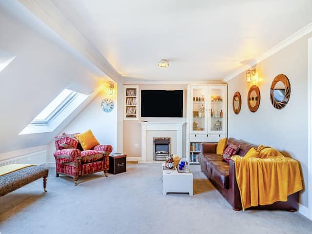 Movie nights in your 30ft upstairs lounge front seaview, lots of comfy seating and 55 inch TV/ DVD | Tregarrek, Helston & The lizard