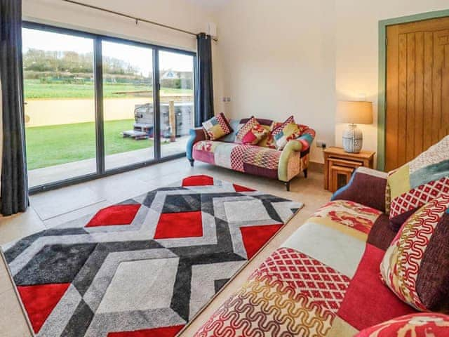 Living area | Bears Court Unit 2 - Bears Court, Little Rissington