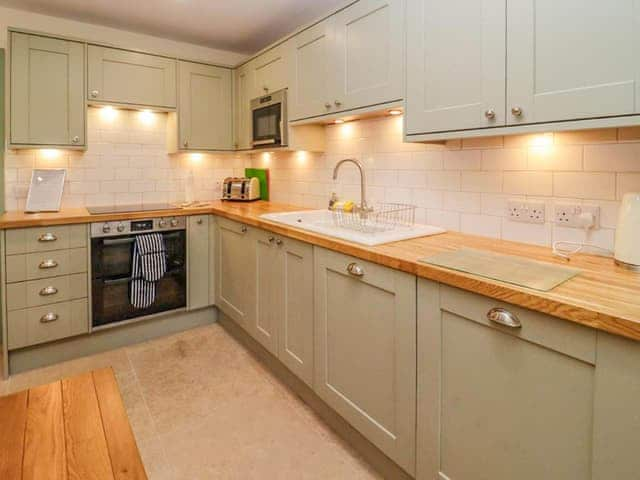 Kitchen | Bears Court Unit 2 - Bears Court, Little Rissington