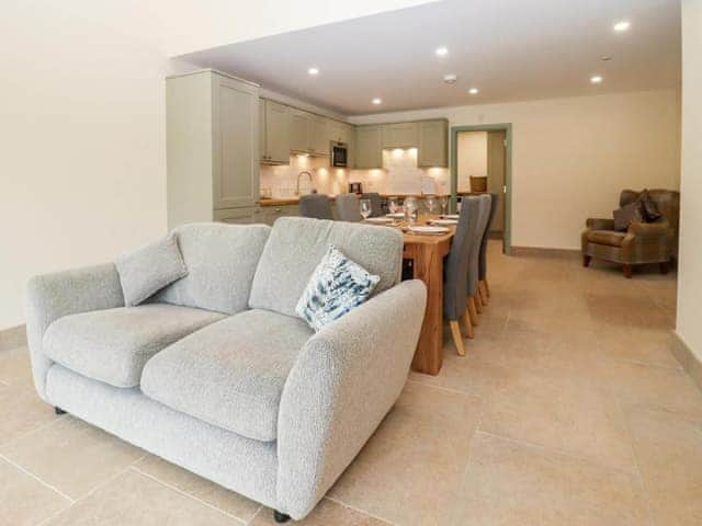 Living area | Bears Court Unit 3 - Bears Court, Little Rissington