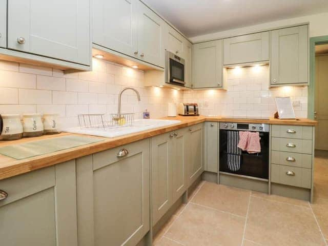 Kitchen | Bears Court Unit 3 - Bears Court, Little Rissington