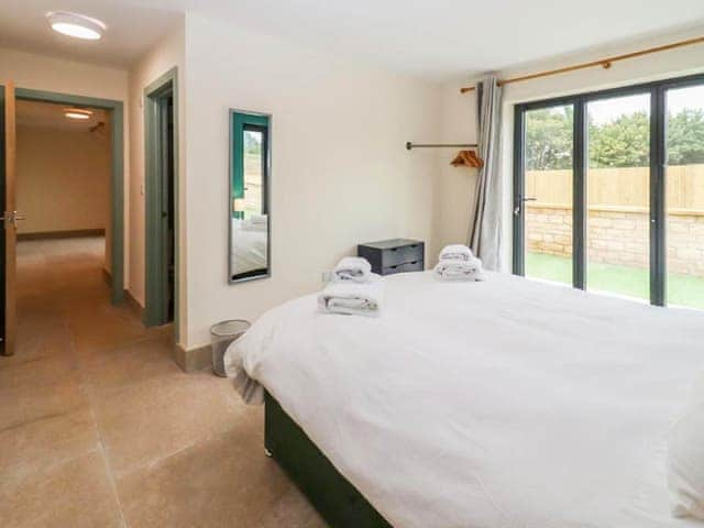 Double bedroom | Bears Court Unit 3 - Bears Court, Little Rissington