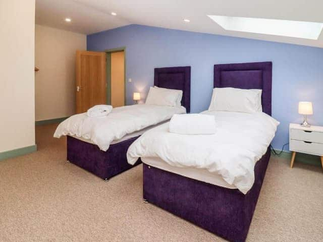 Twin bedroom | Bears Court Unit 3 - Bears Court, Little Rissington