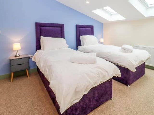 Twin bedroom | Bears Court Unit 3 - Bears Court, Little Rissington