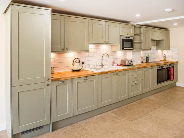 Kitchen | Bears Court Unit 7 - Bears Court, Little Rissington