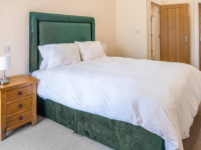 Double bedroom | Bears Court Unit 7 - Bears Court, Little Rissington