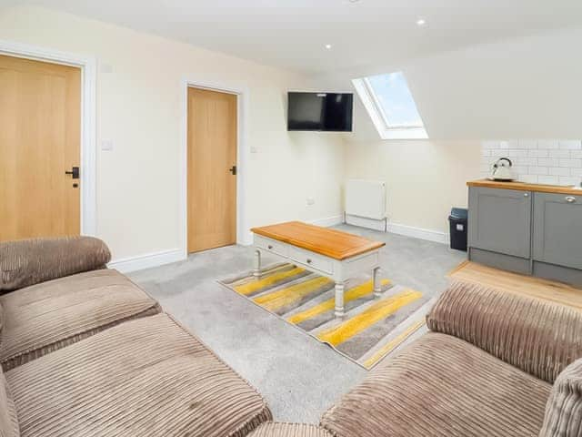 Open plan living space | Bears Court Apartment - Bears Court, Little Rissington