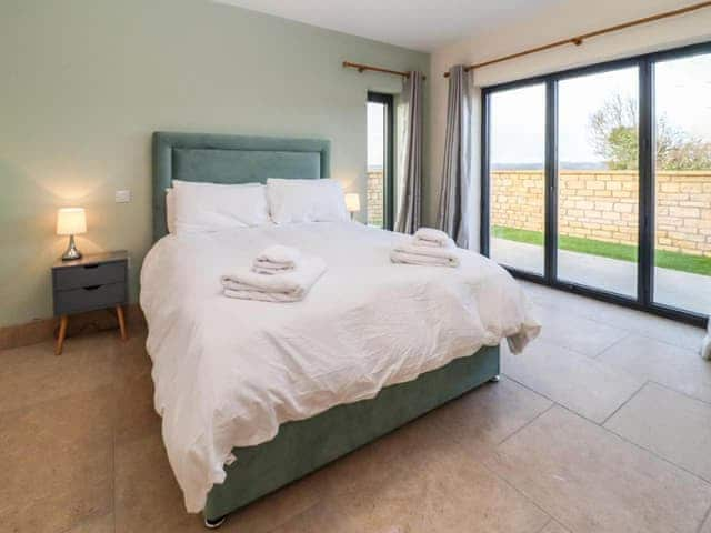 Double bedroom | Bears Court Unit 4 - Bears Court, Little Rissington