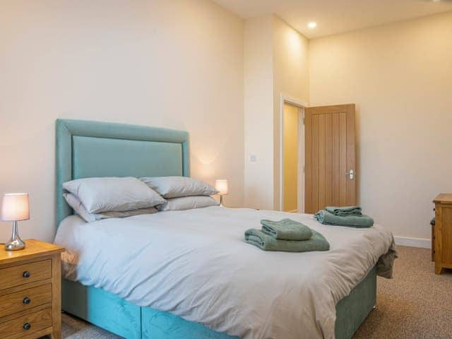 Double bedroom | Bears Court Unit 5 - Bears Court, Little Rissington