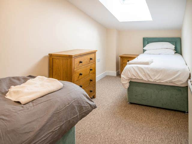 Twin bedroom | Bears Court Unit 6 - Bears Court, Little Rissington