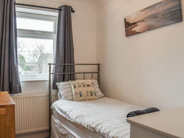 Single bedroom | Oaks Reach, Lymington