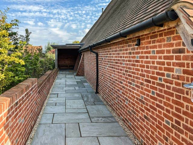 Exterior | Olivers Barn - Fishers Farm Barns, Shefford Woodlands Near Hungerford