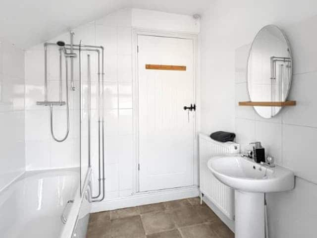 Bathroom | Amaya Four, Grantham