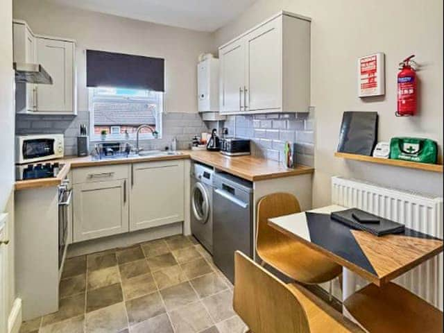 Kitchen | Amaya Five - Grantham Getaways, Grantham