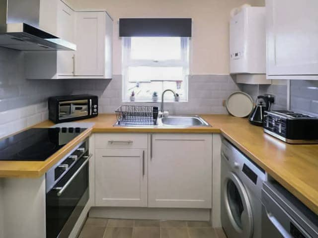 Kitchen | Amaya Five - Grantham Getaways, Grantham