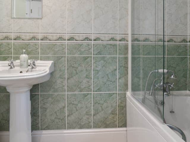 Bathroom | Gwel an lowarth, Lostwithiel