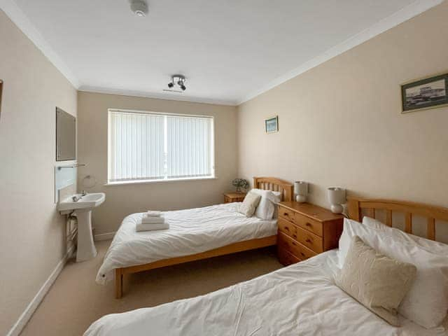 Twin bedroom | Lifeboat View, Selsey