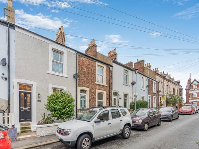 Exterior | Glossop Cottage, Whitby