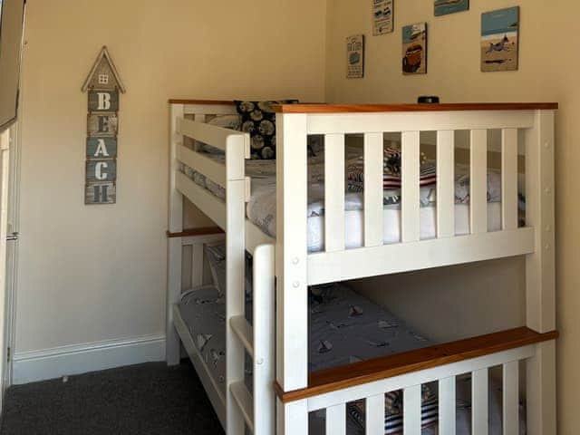 Bunk bedroom | Seagull Cottage, Looe