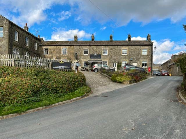 Surrounding area | Martinsgate Snug, Middlesmoor, near Pateley Bridge